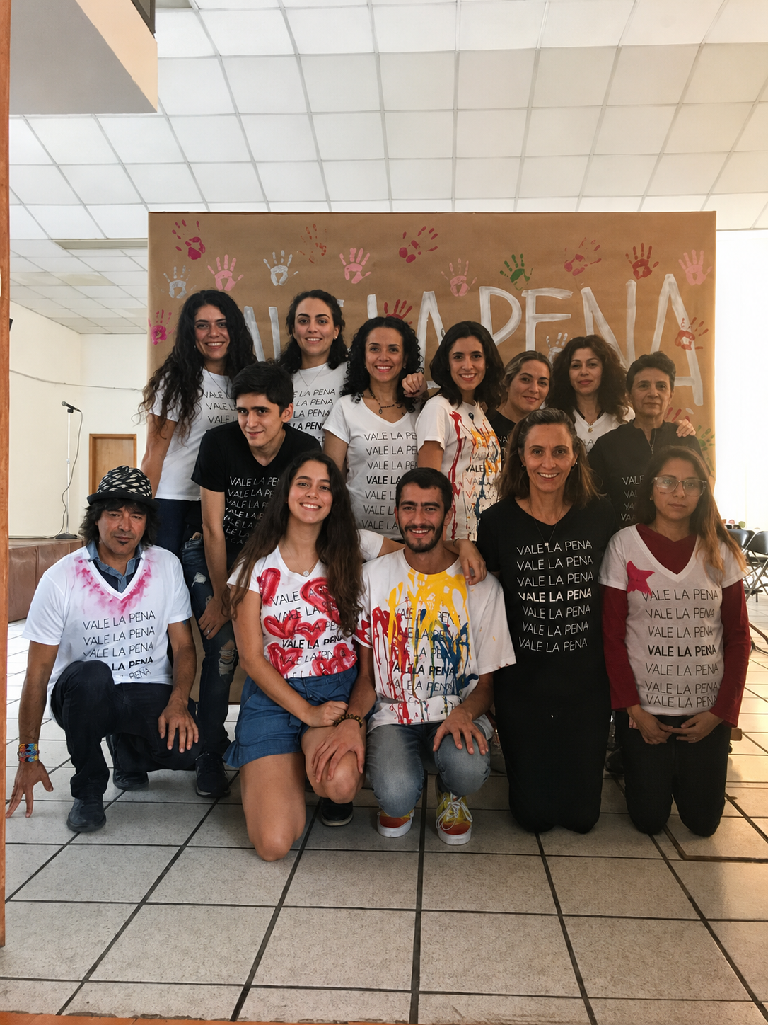 Comunidad de VALE LA PENA reunida